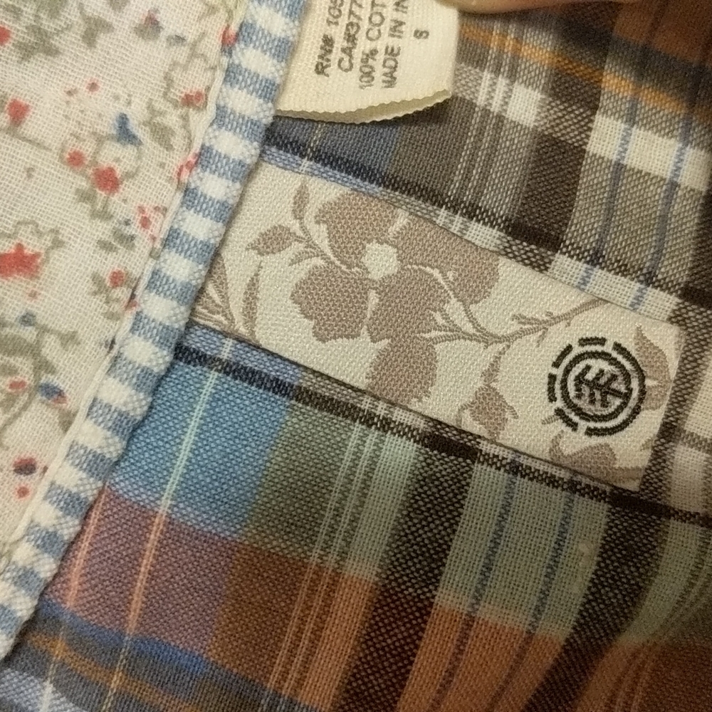 Element Button Down - Picture 4 of 6